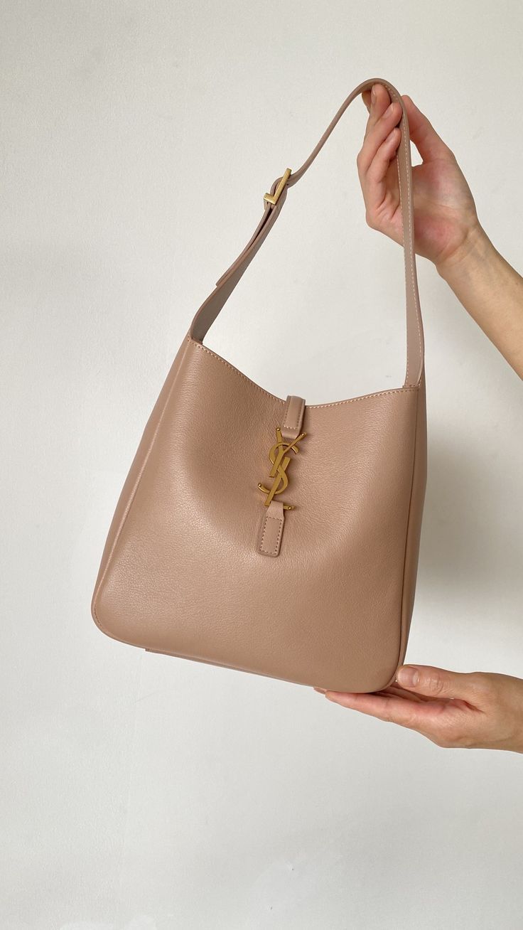 YSL Saint Laurent LE 37 Shopper – Women Bag (Premium Quality) (Beige)