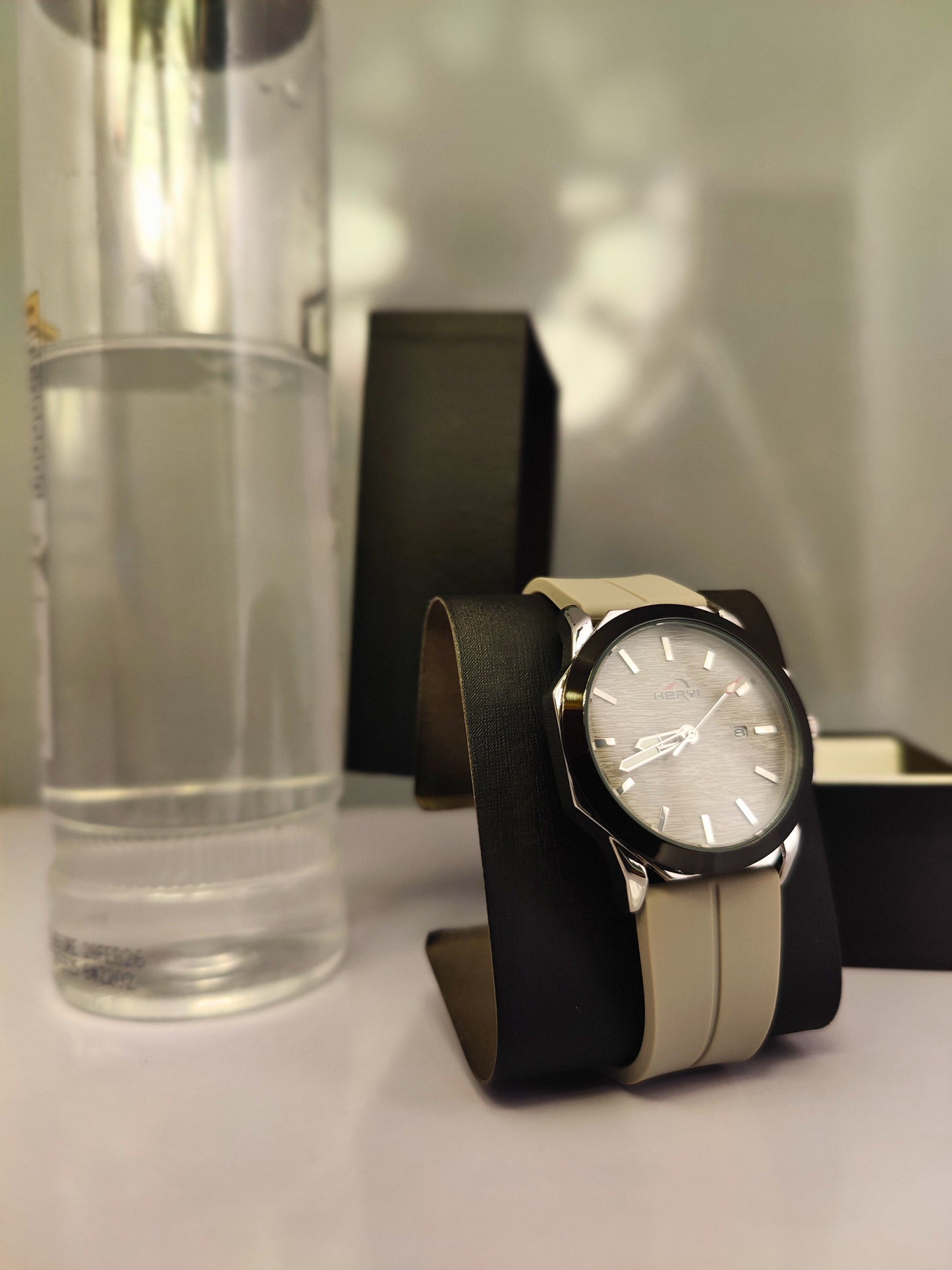 HERYI-Grey Dial With Grey Magnetic Strap