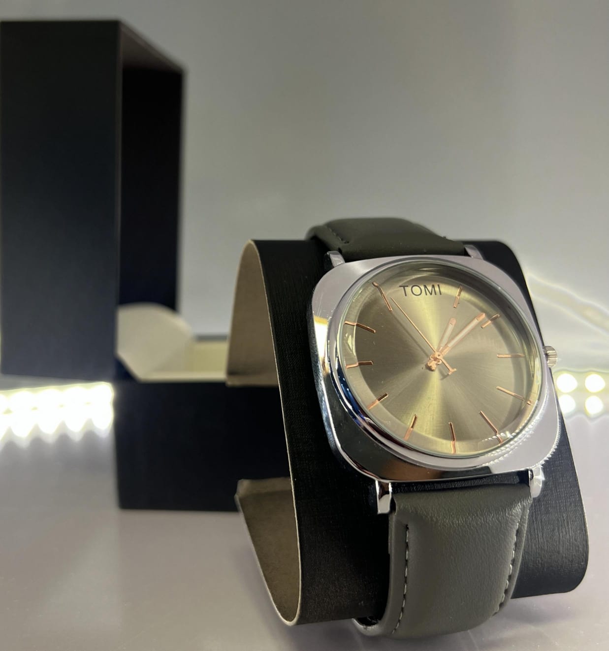 TOMI-Stunning Shining Silver Dial With Grey Dial