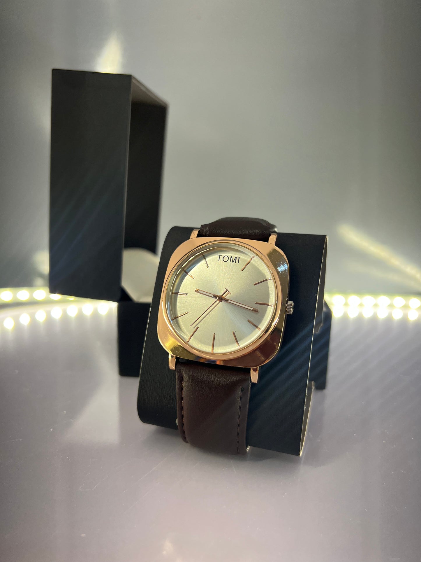 TOMI-Stunning Brass Dial With Leather in Brown