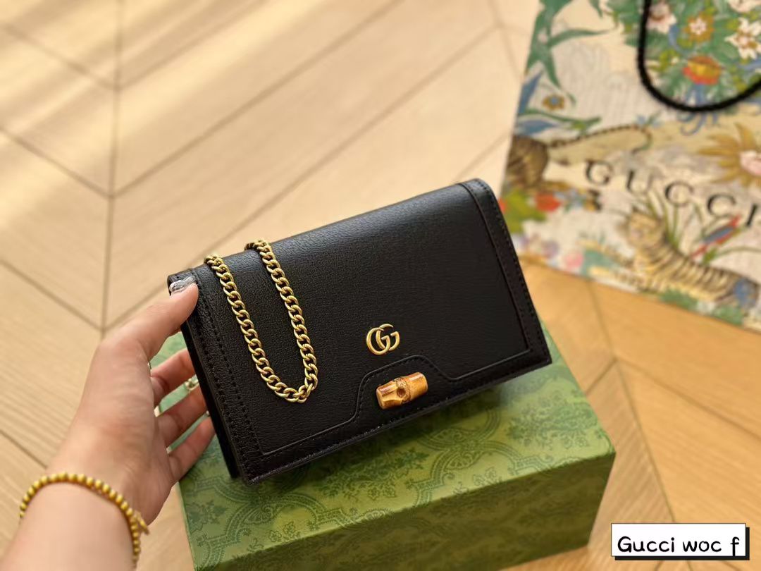 GUCCI Diana Mini – Women Bag with Bamboo Closure (Black)