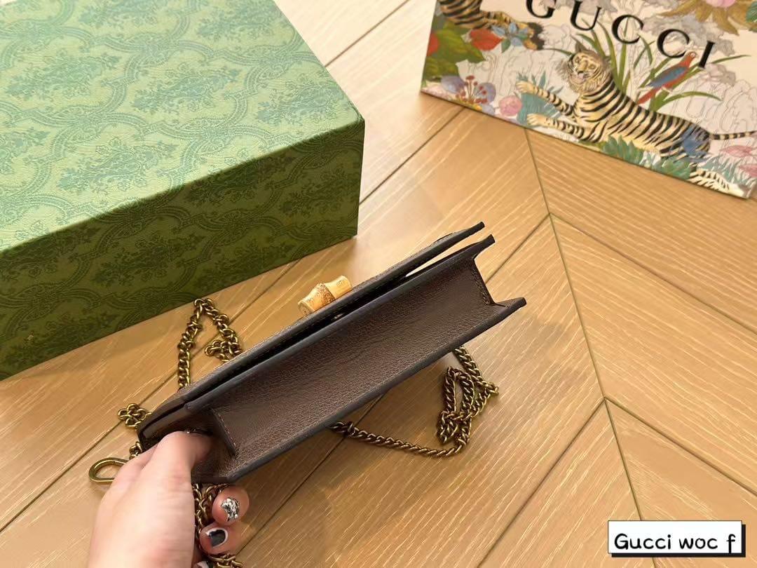 GUCCI – Master Series Leather Bag (Beige)