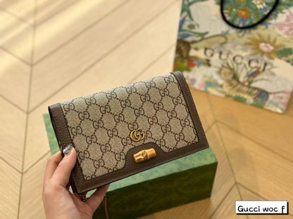 GUCCI – Master Series Leather Bag (Beige)