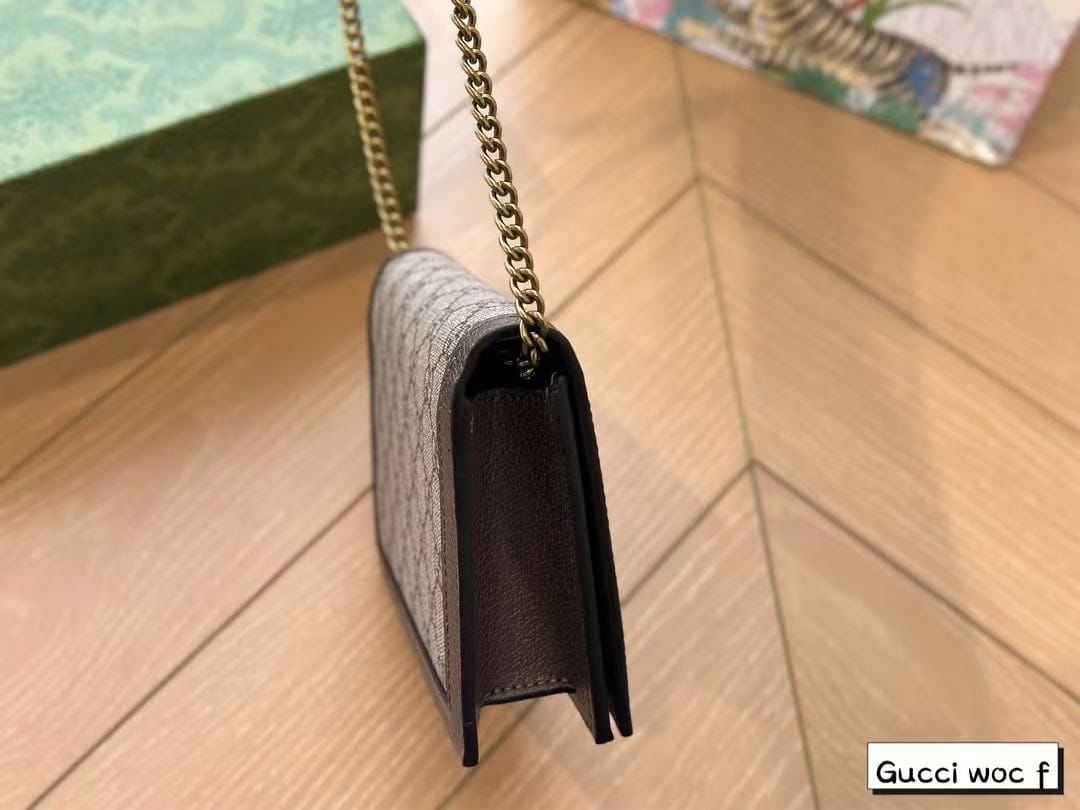 GUCCI – Master Series Leather Bag (Beige)