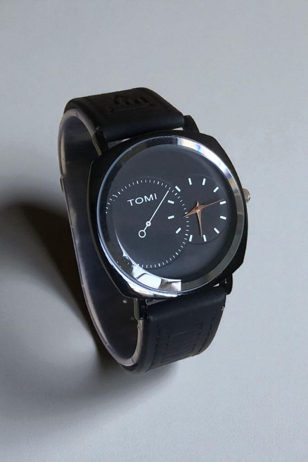 TOMI- T76 Black Dial With Luxury Stunning Leather Strap